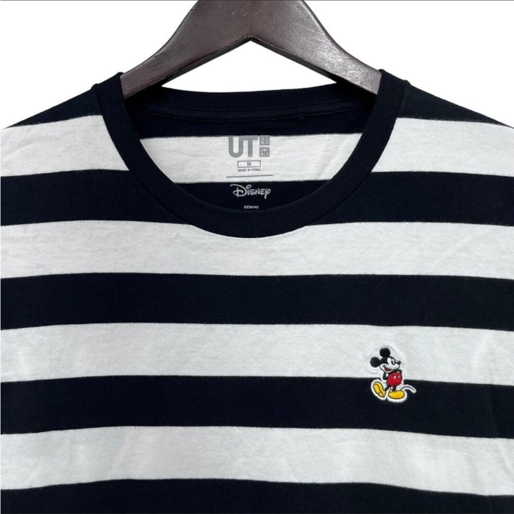 Uniqlo UT Disney T-Shirt w/ Mickey Mouse Embroidery Size Medium